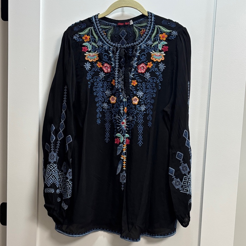 Johnny Was Black lightweight Blouse with Multicolor Embroidery XL tie at neck